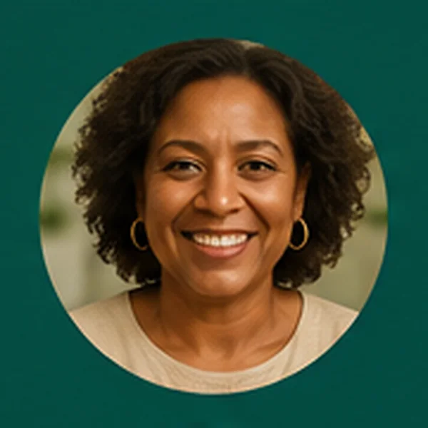Portrait of Patricia L., family member sharing her experience with SoComfort for Seniors
